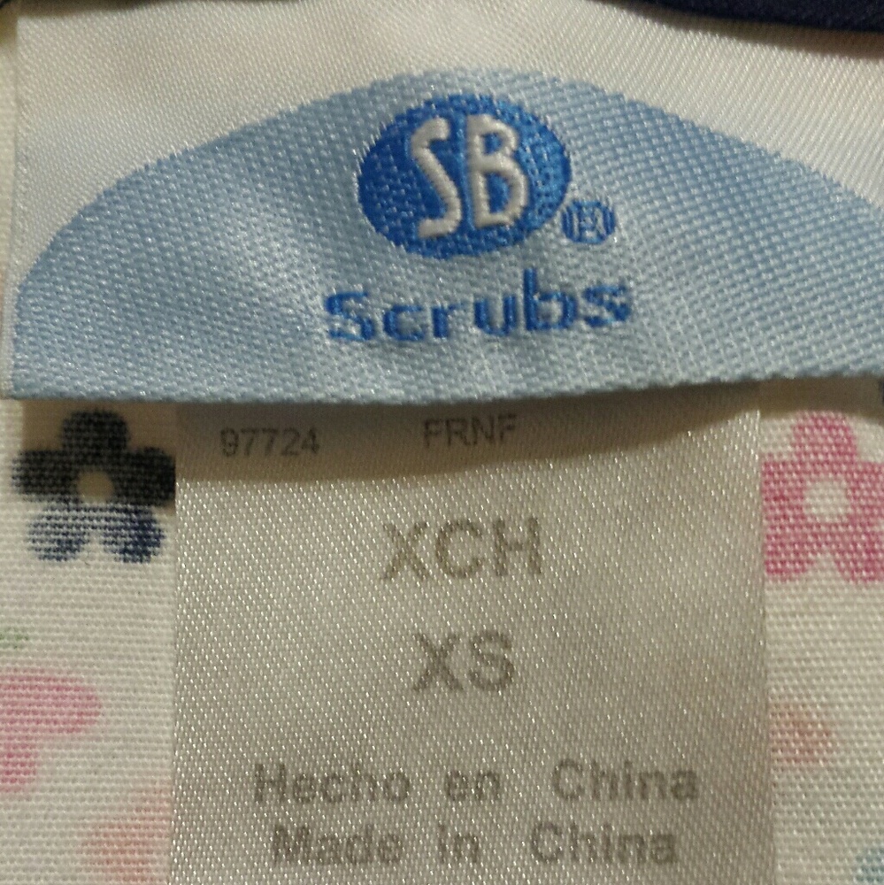 ***Scrub Top*** - Picture 4 of 4